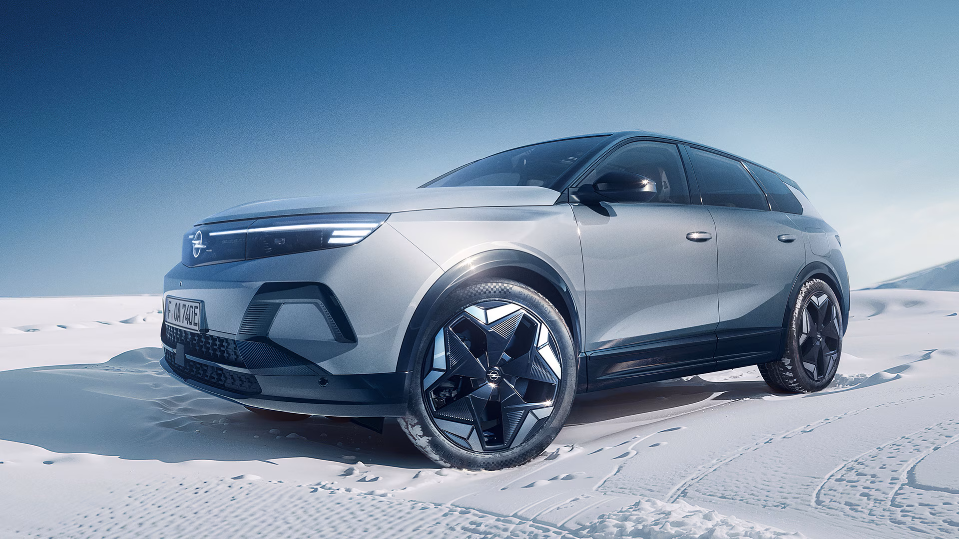 Opel Grandland AWD dans la neige